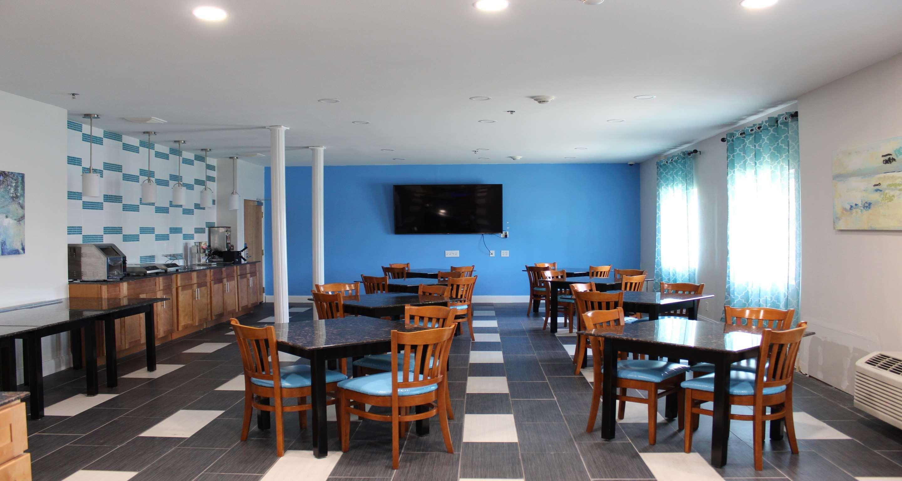 Surestay By Western East Hotel 3*